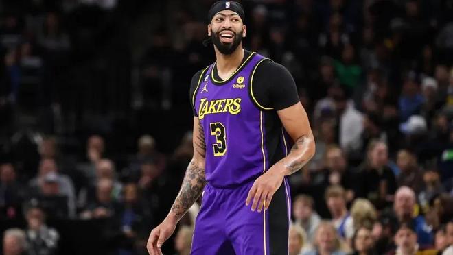 王耀新求婚大堀彩 跨国情侣修成正果.