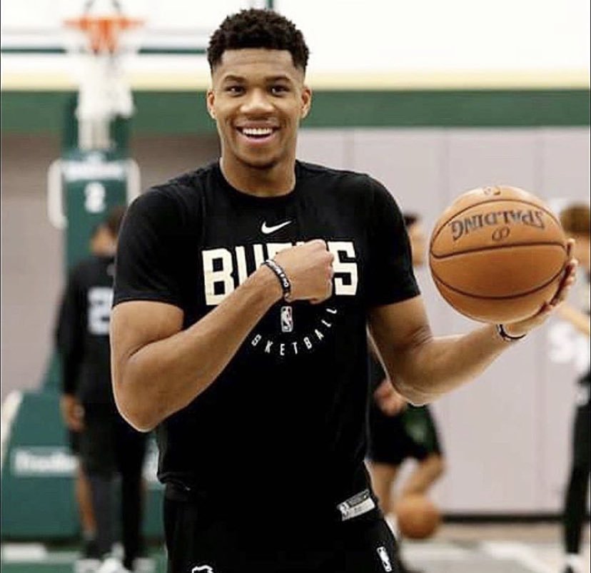 东部劲旅凯尔特人拆队 交易引发格局变革