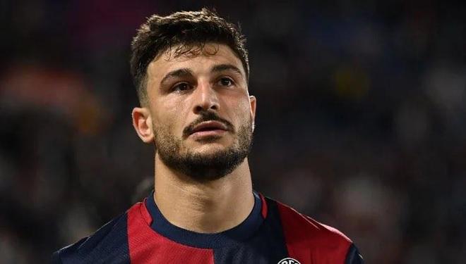 邮报：拜仁认为德利赫特练得越来越笨拙，故将他卖给曼联