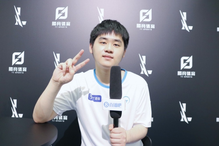 草蜢vs拜仁：格纳布里领衔，金玟哉、阿萨雷出战